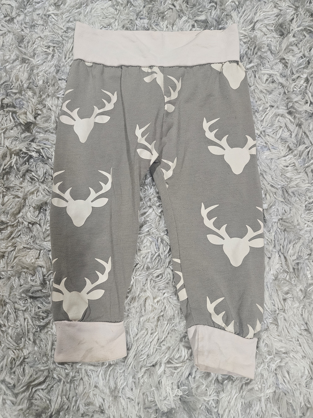 2/10$ Kids Grey Pants with White Deer Silhouettes
